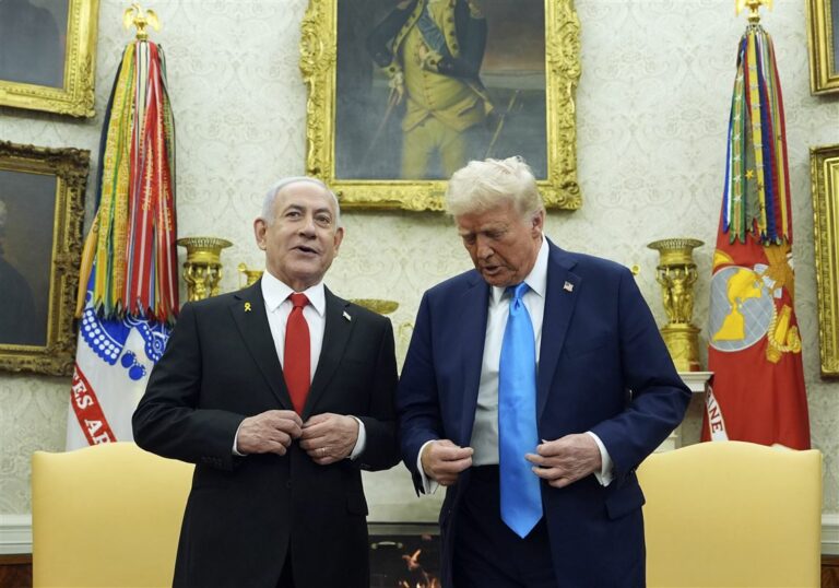 Trump-1-520-1738716290