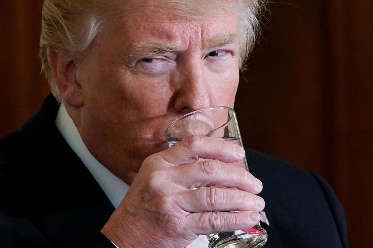 181002-trump-gty-773