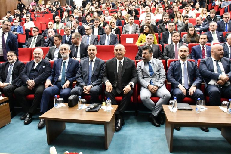 AA-20250404-37536721-37536704-PANELDISKUSIJA_ZA_GEOPOLITICHKITE_DIPLOMATSKITE_I_PRAVNITE_RAMKI_NA_REGIONALNATA_SORABOTKA_NA_BALKANOT_SE_ODRZHA_VO_SKOPJE