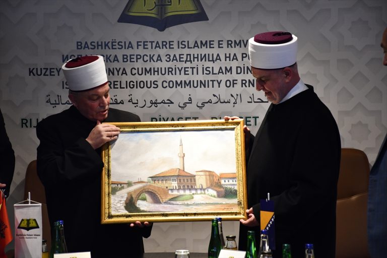 AA-20250411-37602127-37602123-POTPISHAN_MEMORANDUM_ZA_SORABOTKA_MEGJU_ISLAMSKITE_VERSKI_ZAEDNITSI_NA_BIKH_I_SEVERNA_MAKEDONIJA