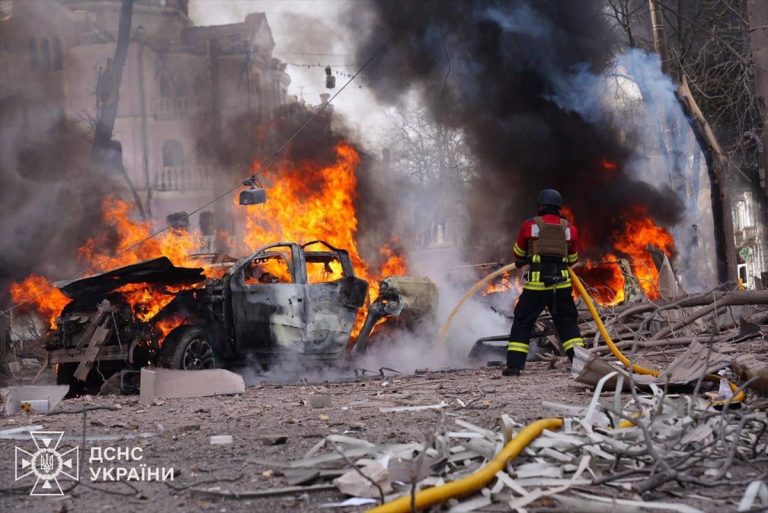 AA-20250413-37623556-37623554-UKRAINA_BROJOT_NA_ZAGINATI_OD_RUSKIOT_NAPAD_SO_BALISTICHKI_RAKETI_VRZ_SUMI_SE_ZGOLEMI_NA_30