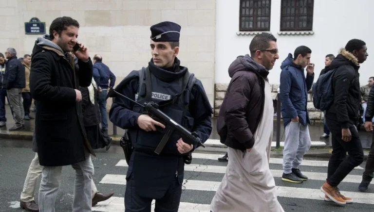 Mideast-The-Debate-in_Horo