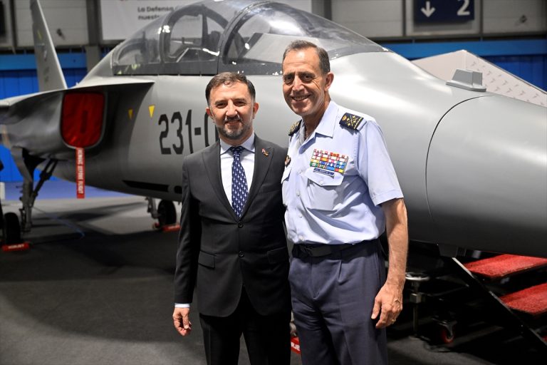 AA-20250514-37953943-37953942-SHPANIJA_POTPISHA_DOGOVOR_ZA_UVOZ_NA_LESNI_BORBENI_AVIONI_KHURDZHET_OD_TURTSIJA