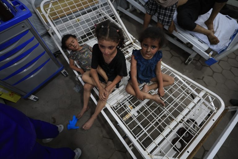 AA-20250526-38082964-38082939-VO_IZRAELSKI_VOZDUSHEN_NAPAD_VRZ_UCHILISHTE_VO_GAZA_UBIENI_NAJMALKU_25_PALESTINTSI