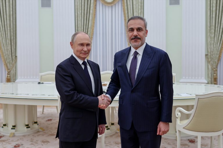 AA-20250526-38090642-38090640-TURSKIOT_MINISTER_ZA_NADVORESHNI_RABOTI_FIDAN_SE_SRETNA_SO_PUTIN_VO_MOSKVA